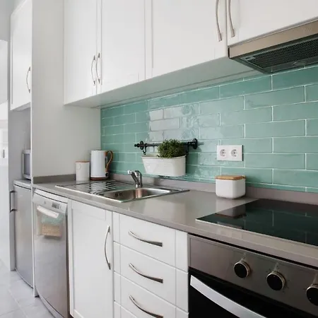 Plum Guide - Sea Green